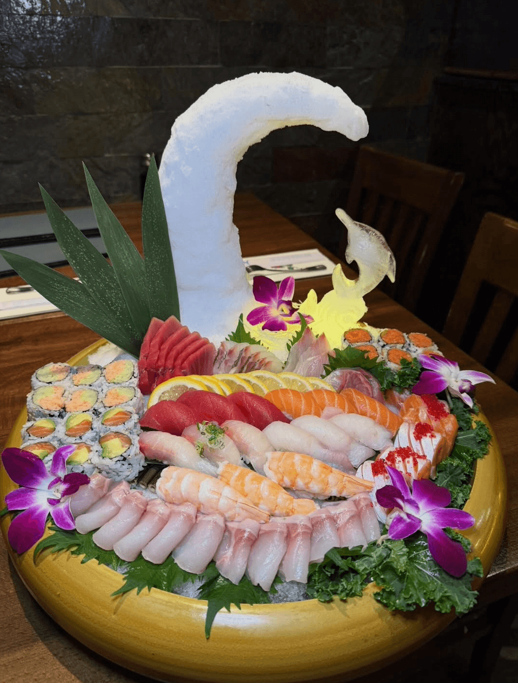 Palace of Japan — sushi and atmosphere